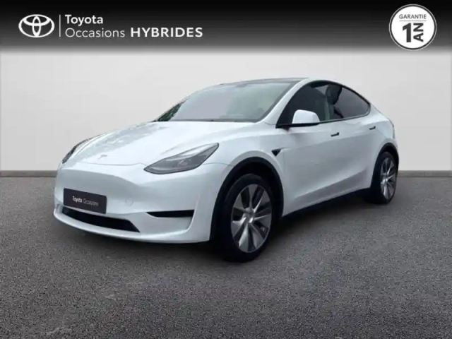 Tesla Model Y standard rwd — photo 1