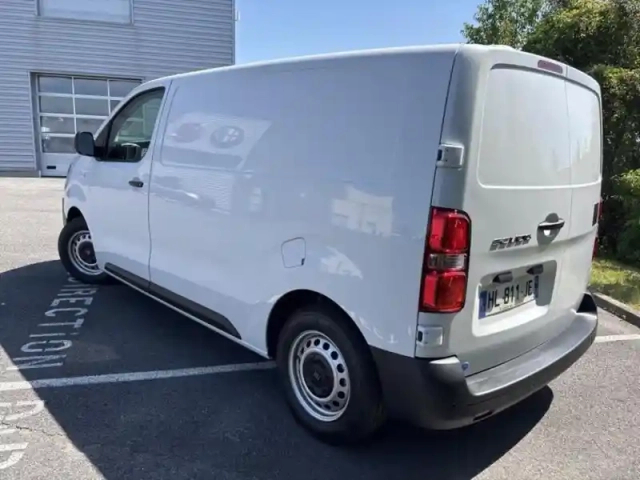 Fiat Scudo fg m 1.5 diesel 120ch — photo 4