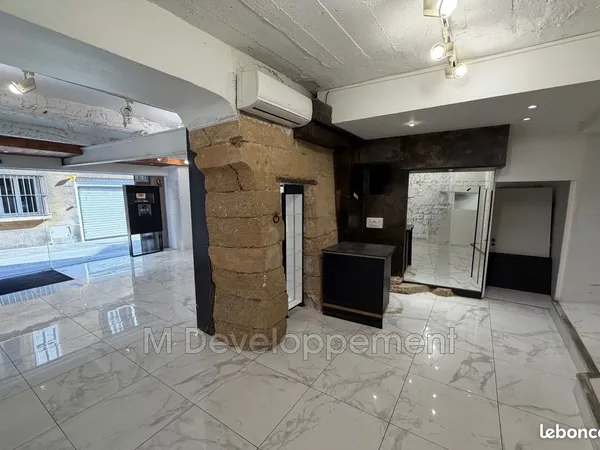 Local commercial 150 m² Aix-en-Provence
