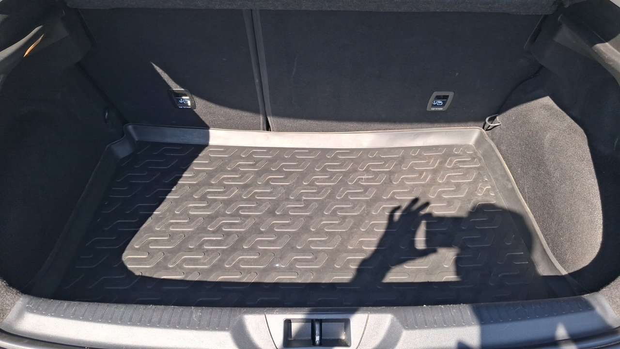 Renault Mégane IV Berline TCe 140 Energy EDC — photo 13