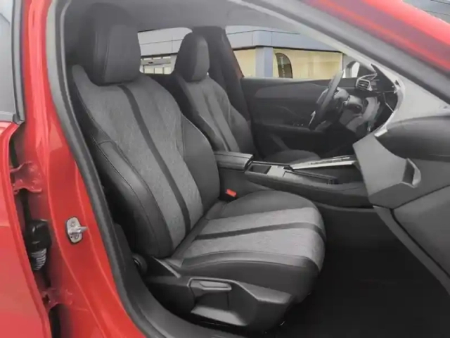 Peugeot 408 puretech 130 ch s&amp;s eat8 allure pack — photo 9