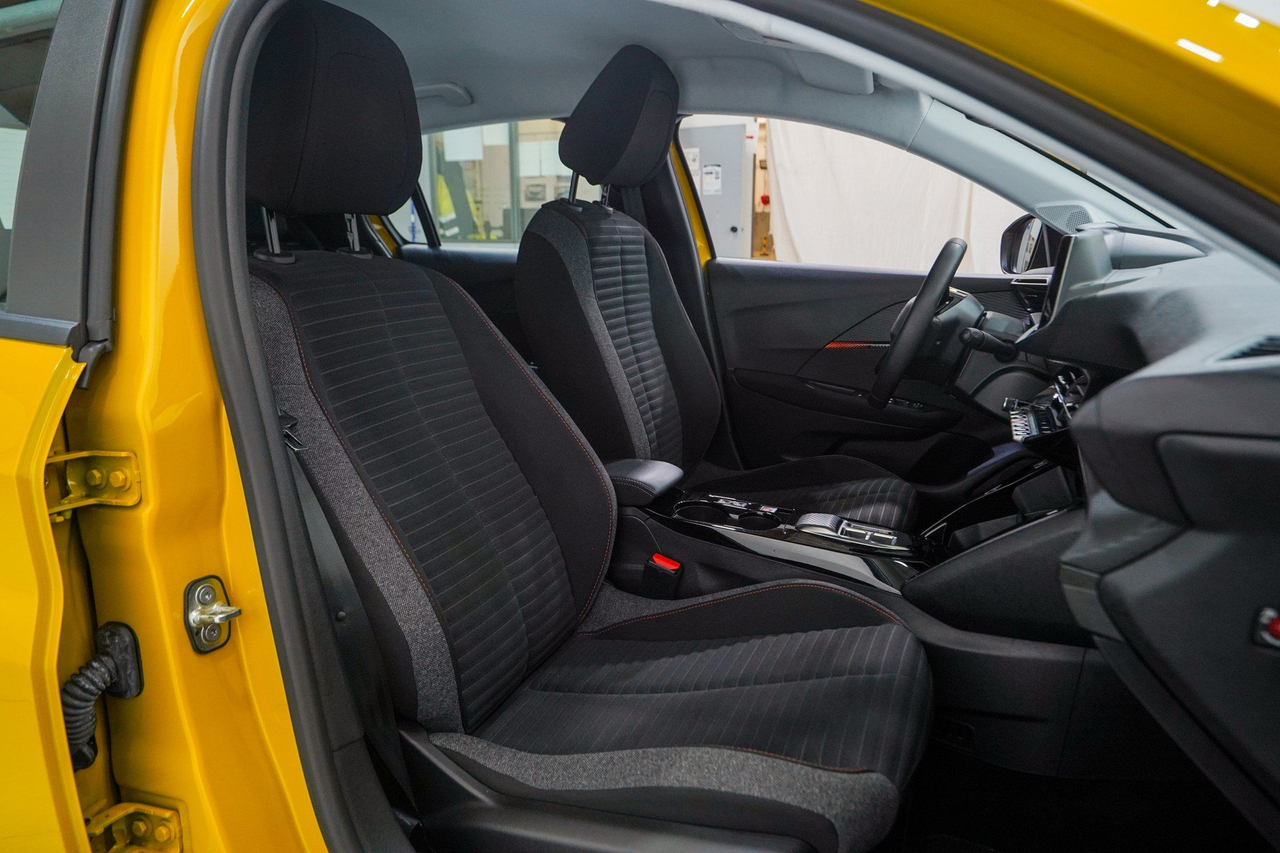Peugeot 208 — photo 14