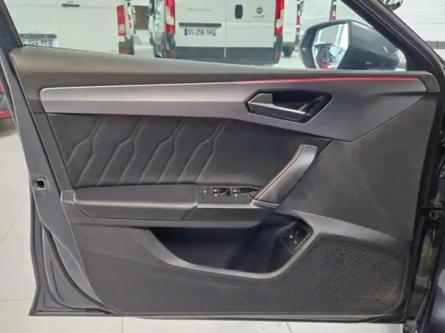 Cupra Leon 1.4 e-hybrid 204ch v dsg6 — photo 12