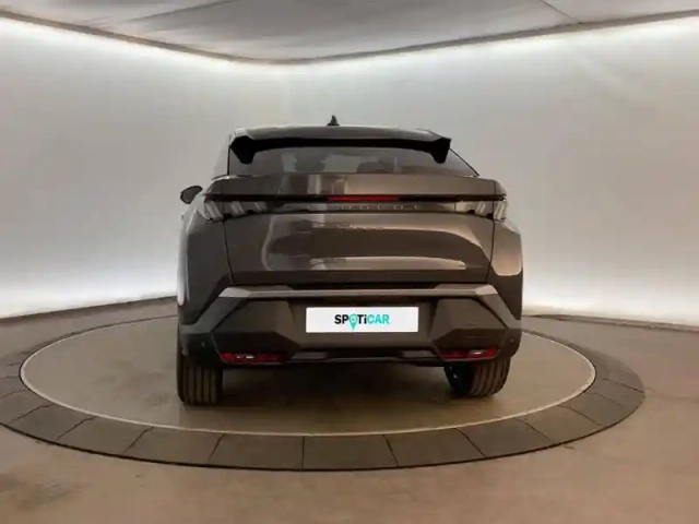 Peugeot 3008 hybrid 145 e-dcs6 — photo 4