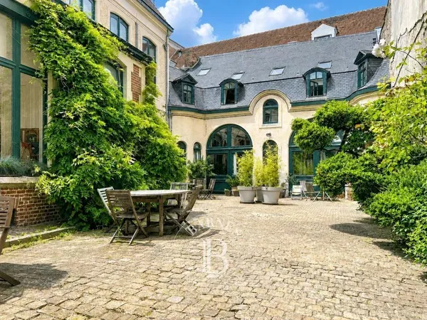 Vends t6 et plus - 167.59m² - Lille 59800