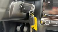 Citroen C3 1.2 PureTech 110ch S&S Shine 120-123g — photo 16