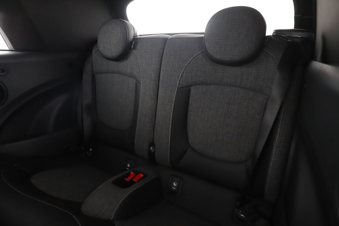 MINI Cabrio Cooper Edition Greenwich BVA7 — photo 13