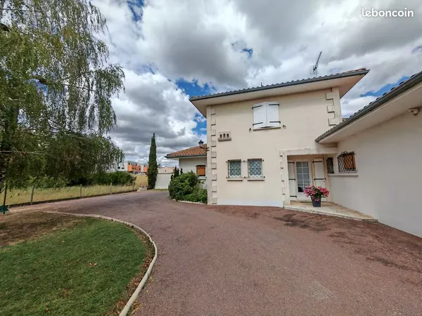Location studio meublé pour étudiant(e)