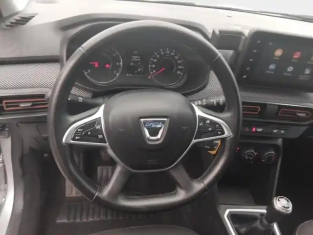 Dacia Sandero 1.0 tce 90ch stepway confort -22 — photo 15