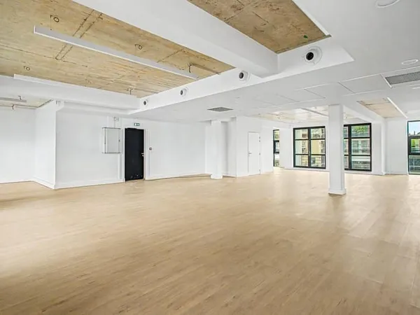 Bureaux 380 m²