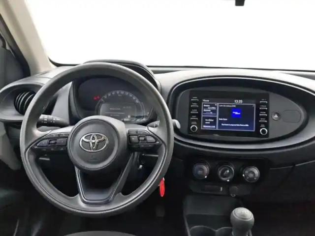 Toyota Aygo x 1.0 vvt-i 72ch active business my23 — photo 12