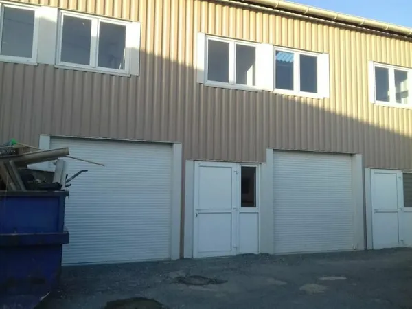 Local 1 pièce 110 m²
