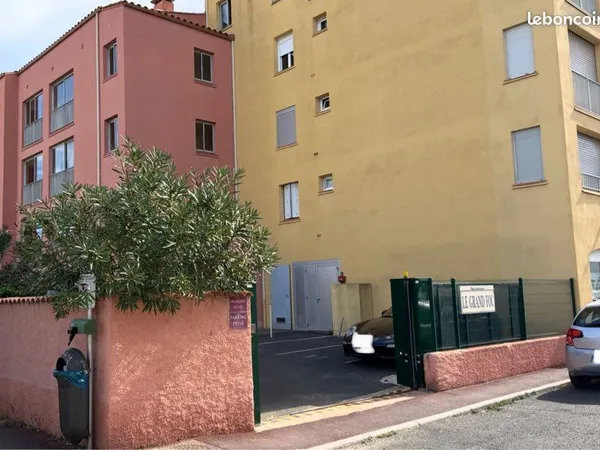 Place parking sécurisé