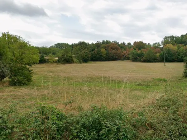Terrain à bâtir de 1820 m² à MARCILLAC-SAINT-QUENTIN (24)