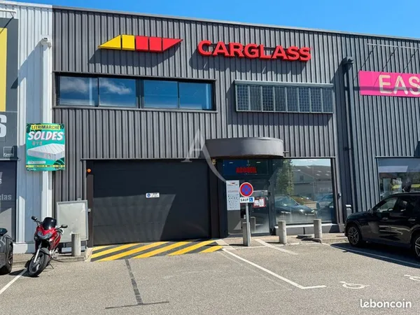 Local commercial 370 m² EPAGNY METZ TESSY