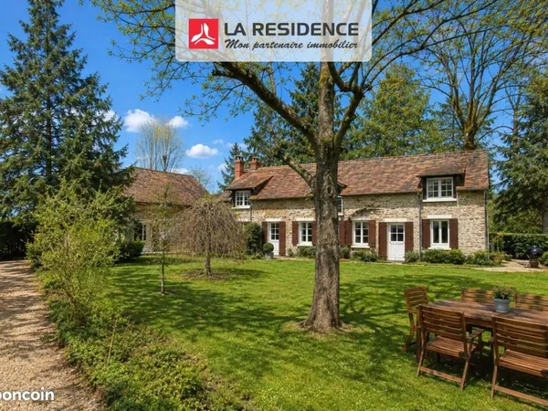 Maison 9 pièces 206 m²