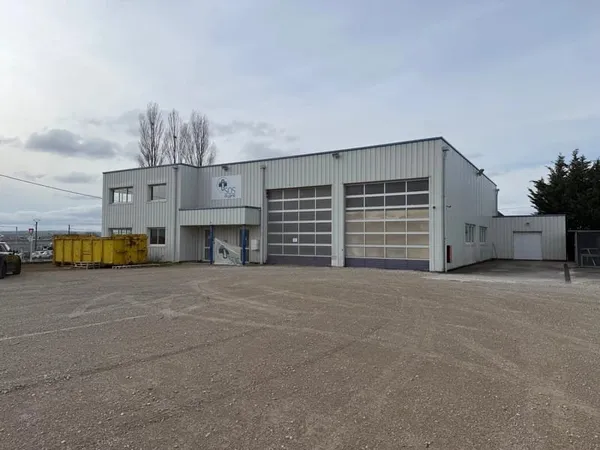 LOCAL ZONE DE BEL AIR RODEZ