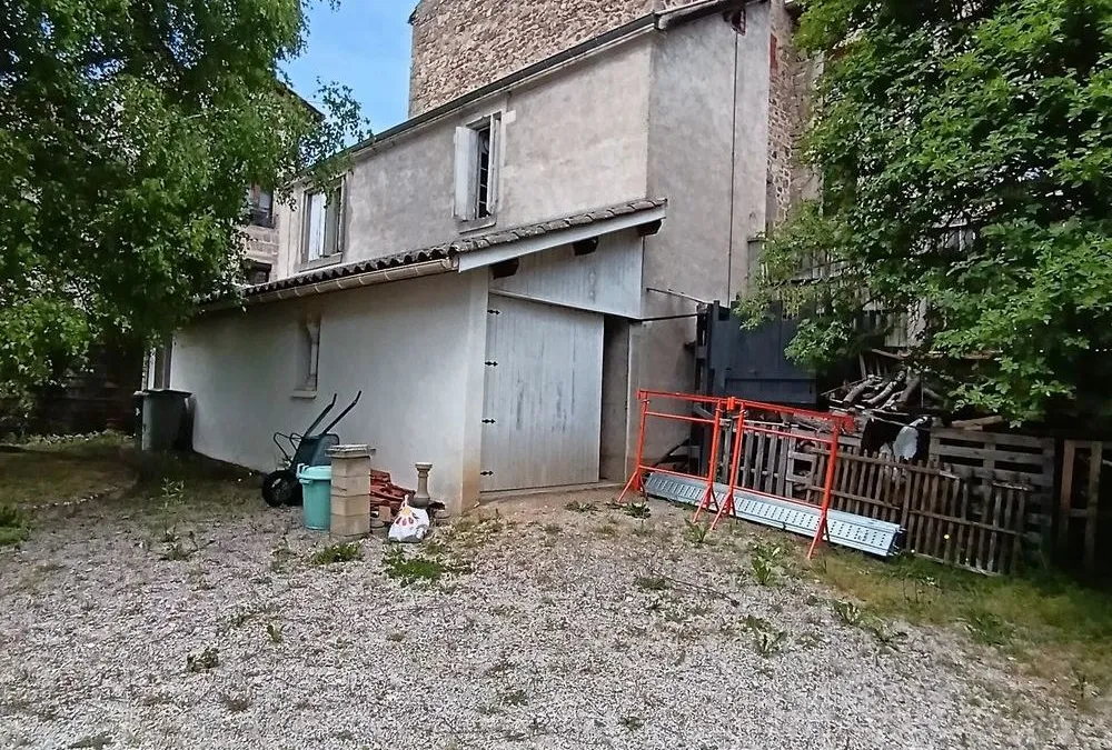 Photo 19