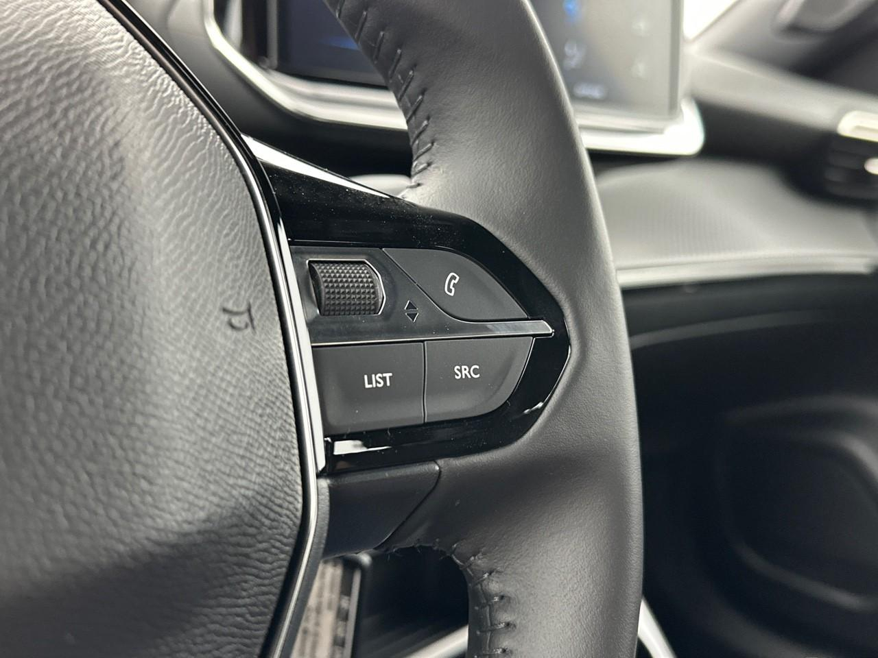 Peugeot 2008 100 s&s bvm6 style — photo 18