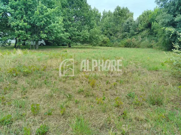 Terrain 1678 m²