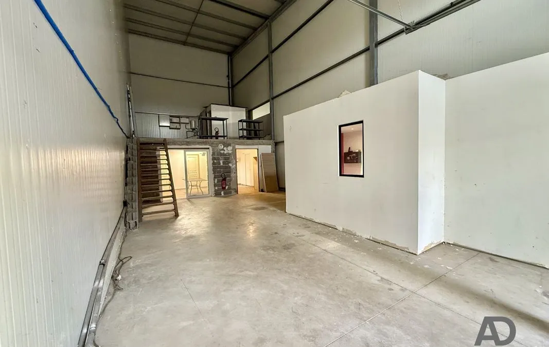 Photo 1