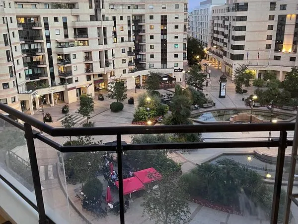 Studio 32 m² avec balcon - place Georges Pompidou