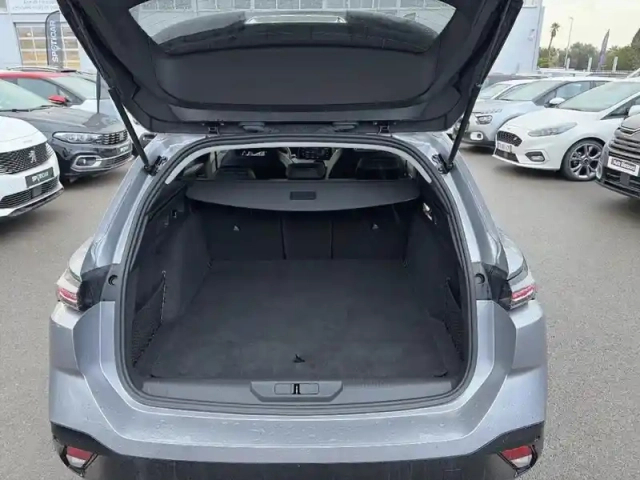 Peugeot 308 sw phev 180 e-eat8 allure pack — photo 8