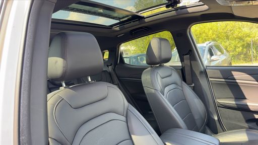 DFSK Seres 3 EV 163 - Pack Luxury – 2025 – 4500 km – Électrique – Boîte Automatique — photo 16