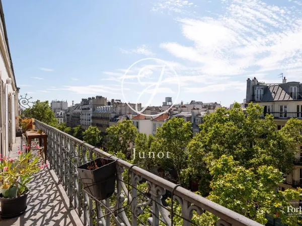 Paris 10e - STRASBOURG - SAINT-DENIS - Appartement à vendre - 5 pièces - 116.5m² Carrez - 3 chambres
