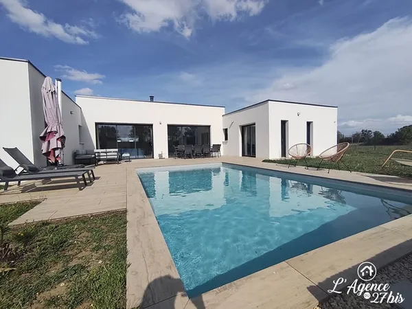 Vallans - Plain-pied contemporain, 3 chambres + piscine