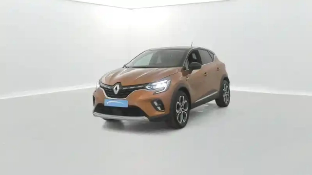 Renault Captur tce 140 - 21 — photo 11