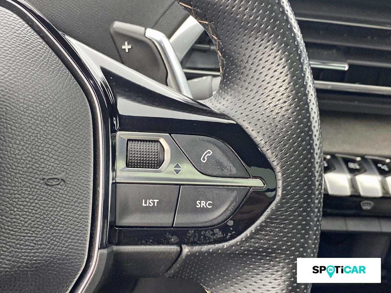 Peugeot 3008 hybrid4 300ch gt e-eat8 — photo 17