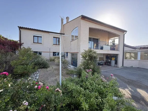 Villa De Plain Pied - Piscine Couverte -Veranda Jardin Clos De 5366 M2 - A 6 Kms De Castelnaudary