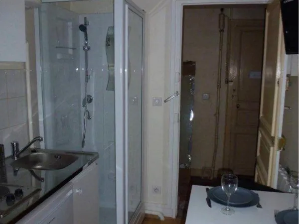 Chambre de service a vendre - Secteur Champs Elysees