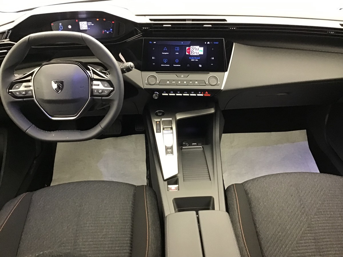 Peugeot 308 — photo 8