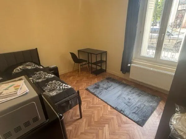 Chambre meublée avec salle de bain privative - Le Perreux-Sur-Marne