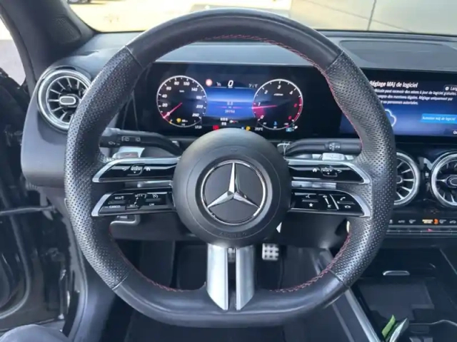 Mercedes Glb 200 d amg line — photo 20