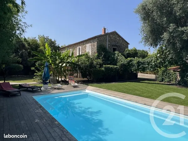 Villa 7 pièces 183 m²