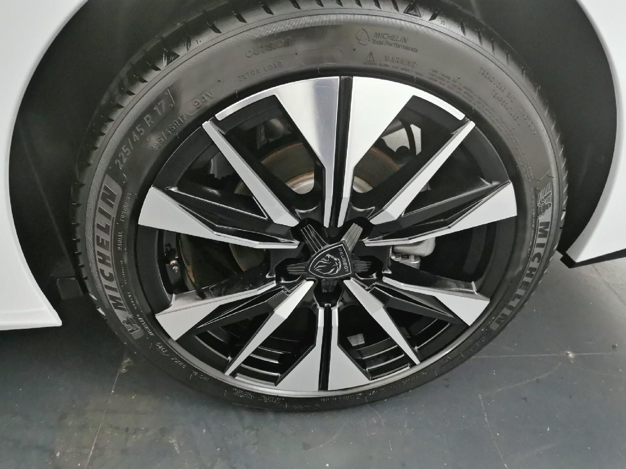 Peugeot 308 sw hybrid 145 e-dcs6 allure — photo 16