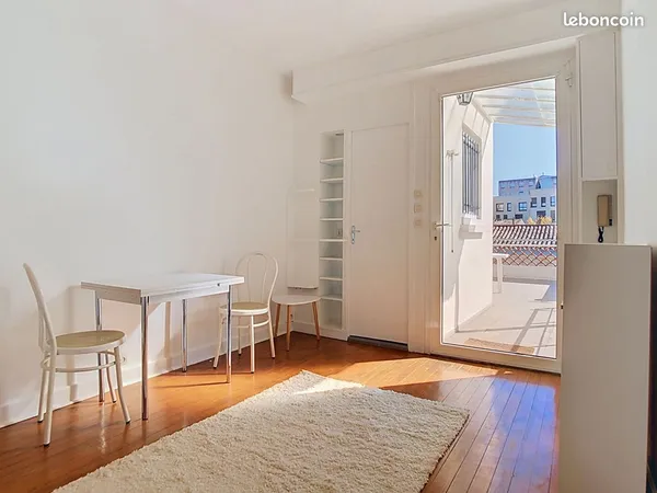 Studio 1 pièce 28 m²
