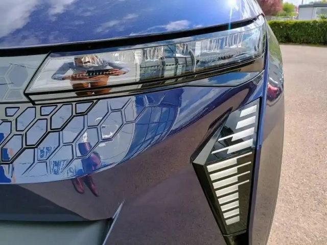 Renault Scenic e-tech électrique 220 ch grande autonomie — photo 12