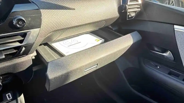 Citroën C4 puretech 130 s&amp;s bvm6 — photo 23