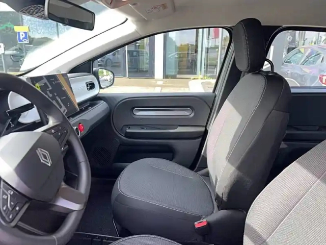 Renault Twingo e-tech electrique 80 ch autonomie urbaine — photo 14