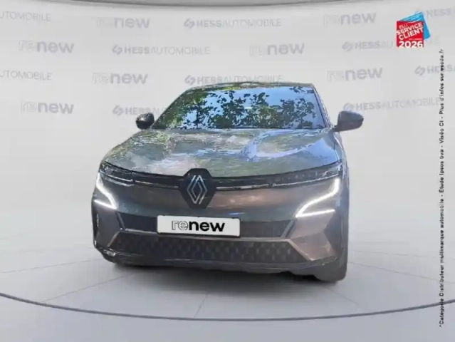 Renault Megane e-tech electric ev60 220ch iconic super charge — photo 2