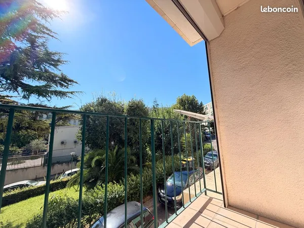 Appartement t3 terrasse sud résidence fermée