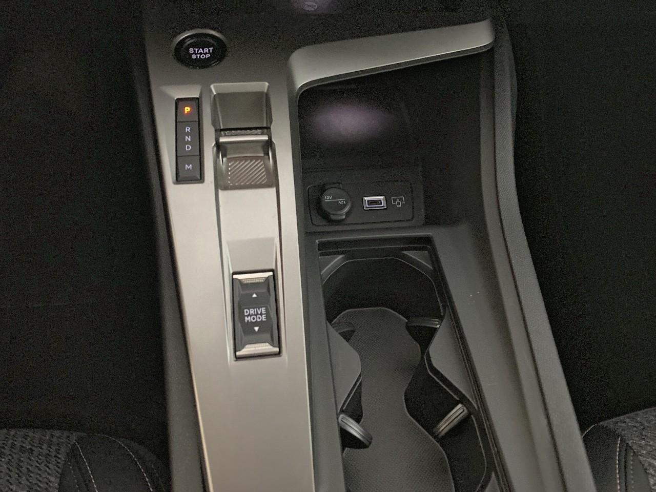 Peugeot 308 sw hybrid 145 e-dcs6 allure — photo 17