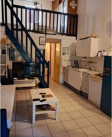VILLA T3 - PISCINE - PARKING PRIVATIF