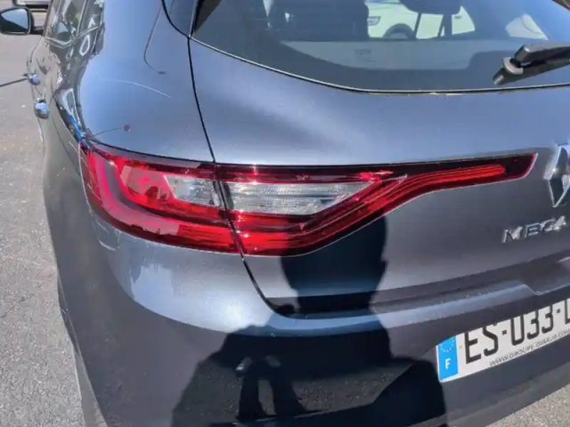 Renault Megane mégane iv berline dci 90 energy — photo 40