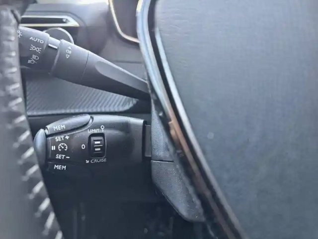 Peugeot 2008 puretech 100 s&amp;s bvm6 — photo 64