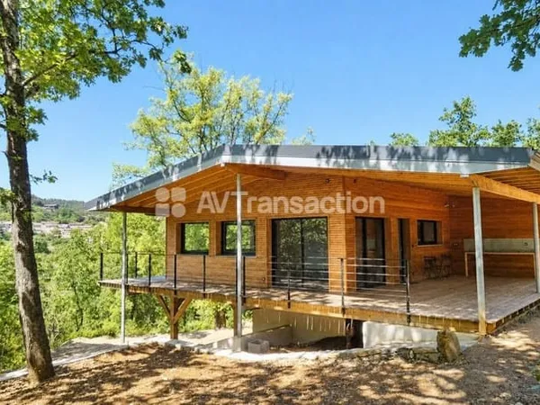 Maison bois contemporaine de qualité sur 3 117 m² de terrain